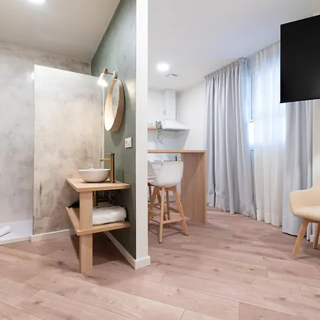 Turisticos Fatima, En El Centro De Apartman Vigo