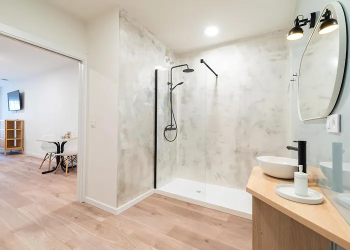 Turisticos Fatima, En El Centro De Daire *