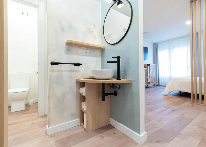 Turisticos Fatima, En El Centro De Daire Vigo