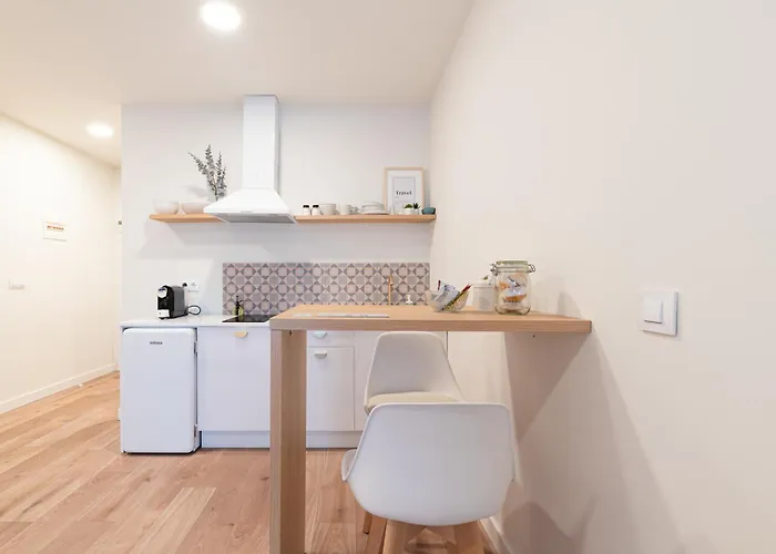 Turisticos Fatima, En El Centro De Daire Vigo