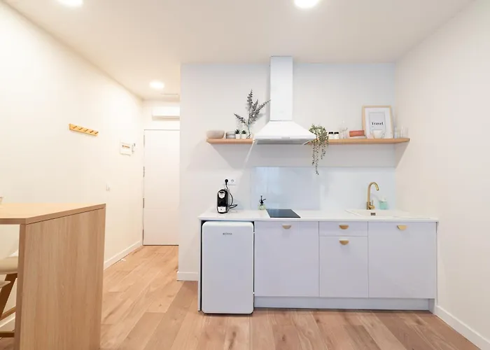 Turisticos Fatima, En El Centro De Daire Vigo