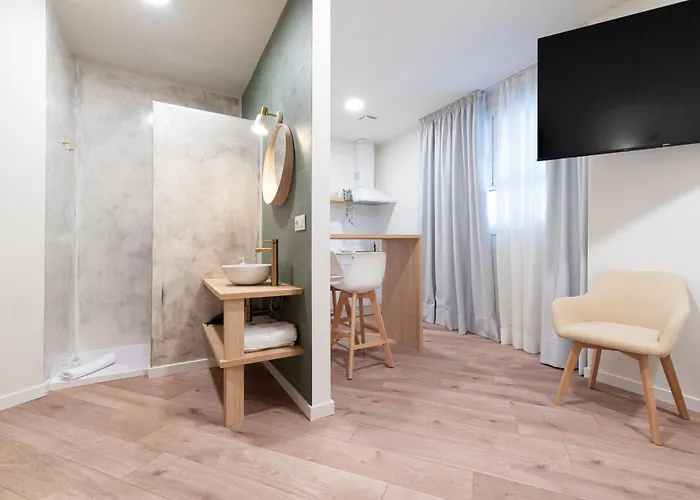 Turisticos Fatima, En El Centro De Daire Vigo